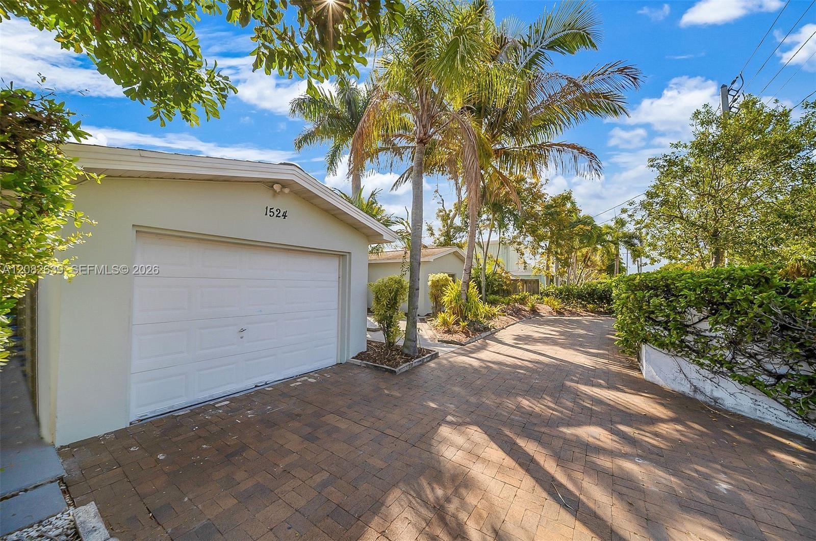 1524 NE 18th Ave, Fort Lauderdale FL 33304 photo 2