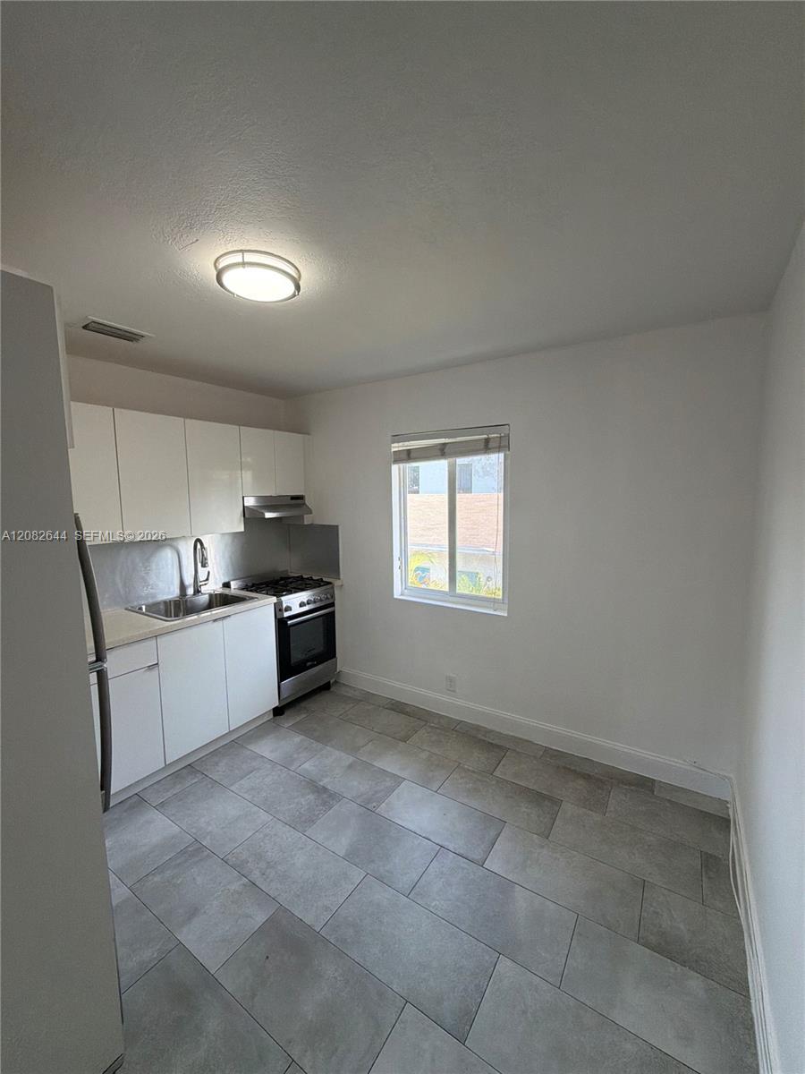 500 NW 35th St # 5, Miami FL 33127 photo 2