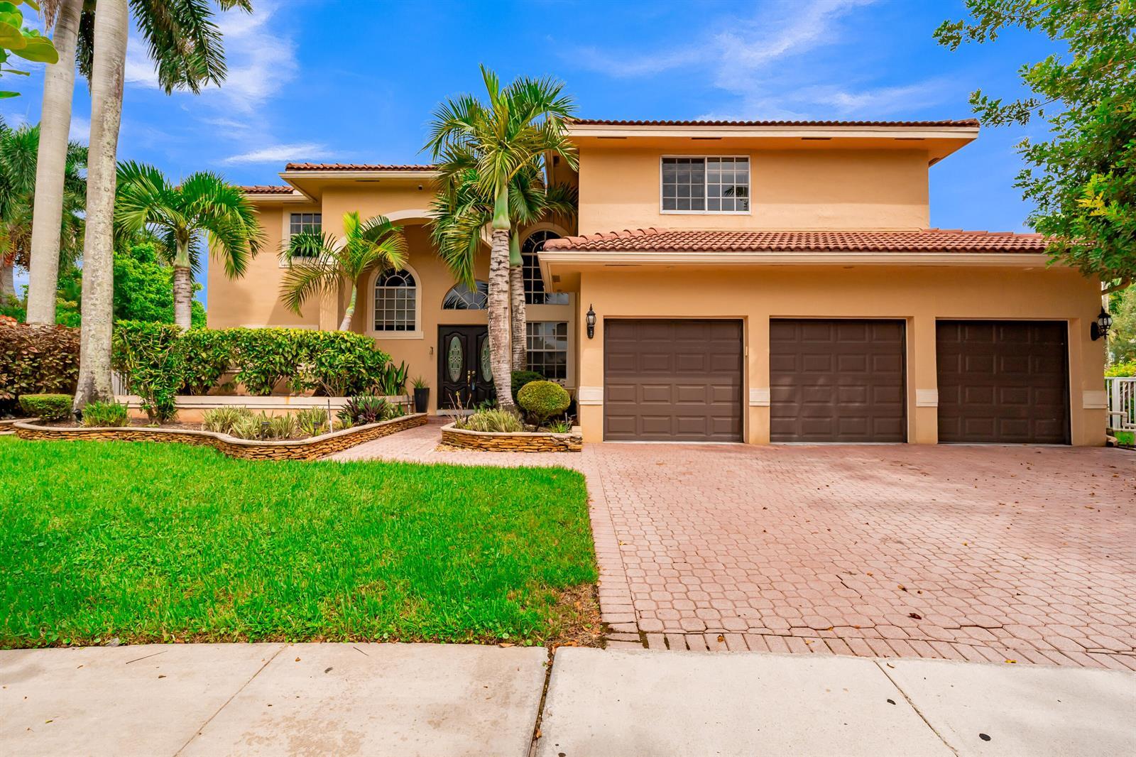 1333 SW 175th Way, Pembroke Pines FL 33029 photo 2