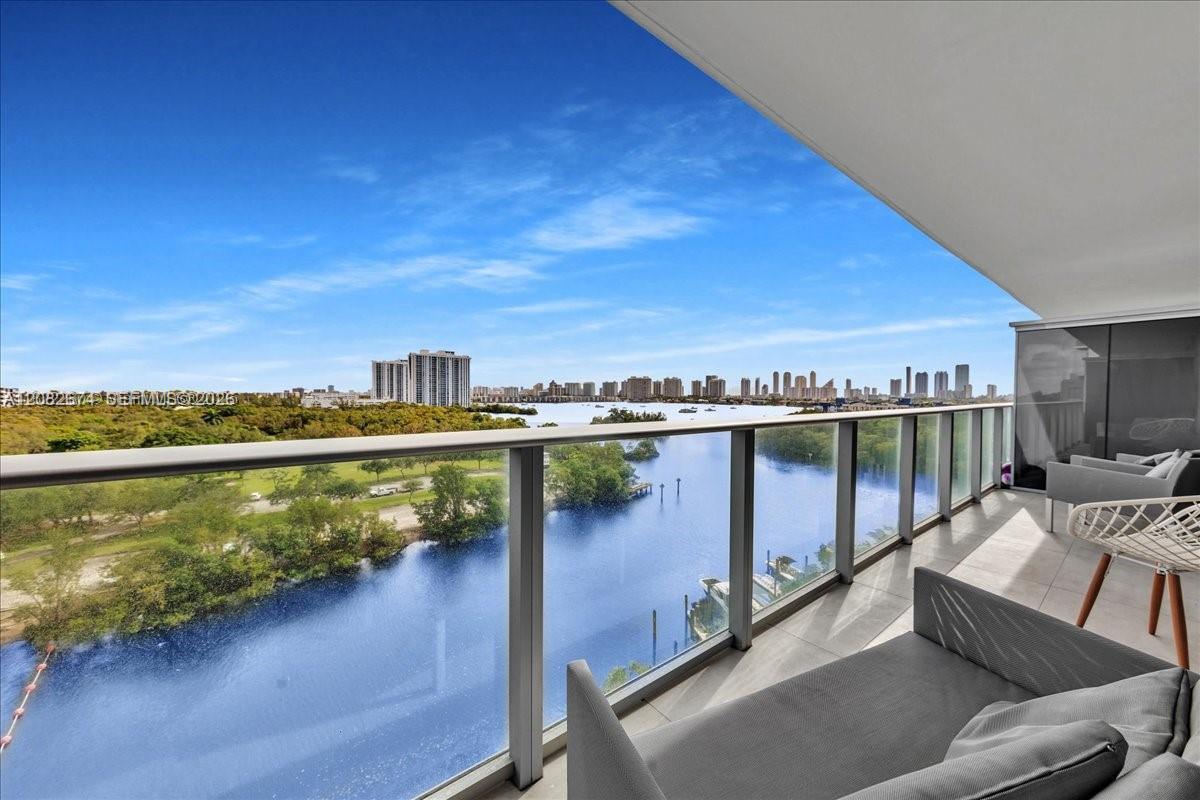 16385 Biscayne # 804, North Miami Beach FL 33160 photo 2