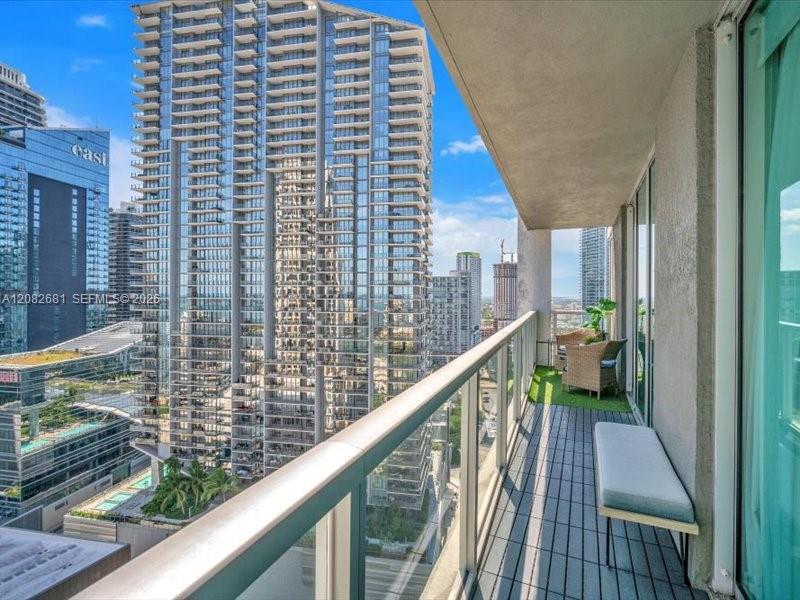 55 SE 6th St # 2902, Miami FL 33131 photo 4