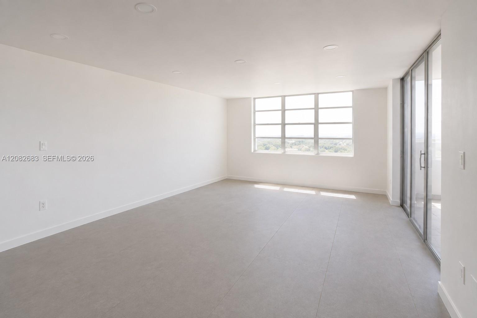 2750 NE 183rd St, Aventura FL 33160 photo 2