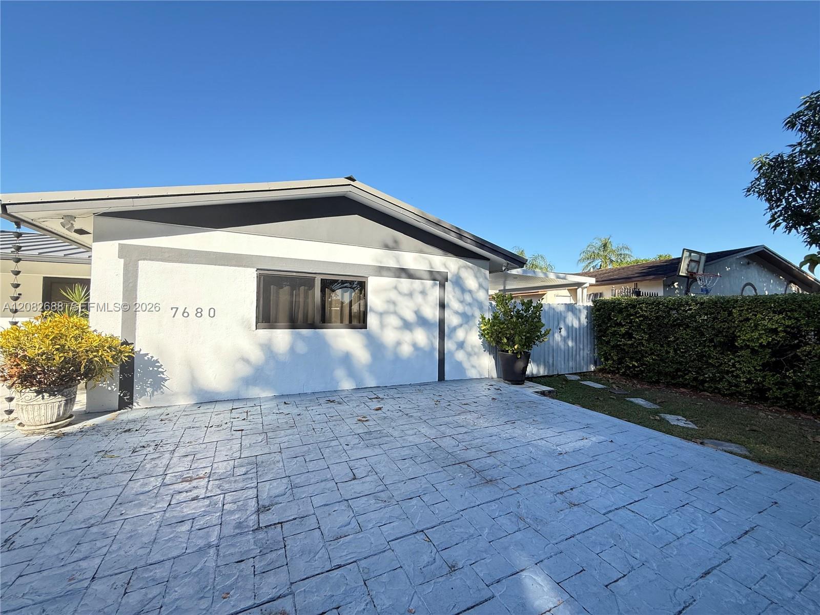 7680 SW 134th Ct # B, Miami FL 33183