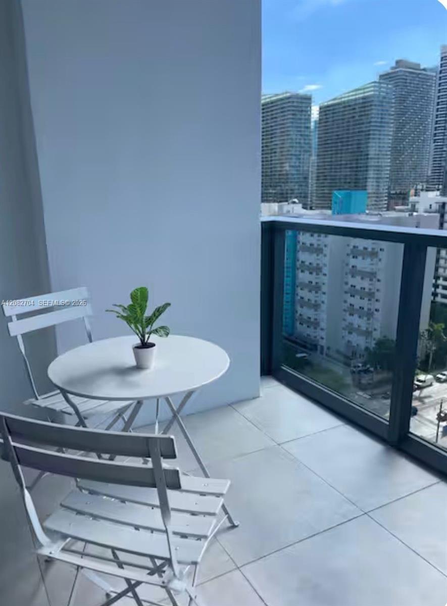 239 SW 9th St # 1501, Miami FL 33130 photo 5