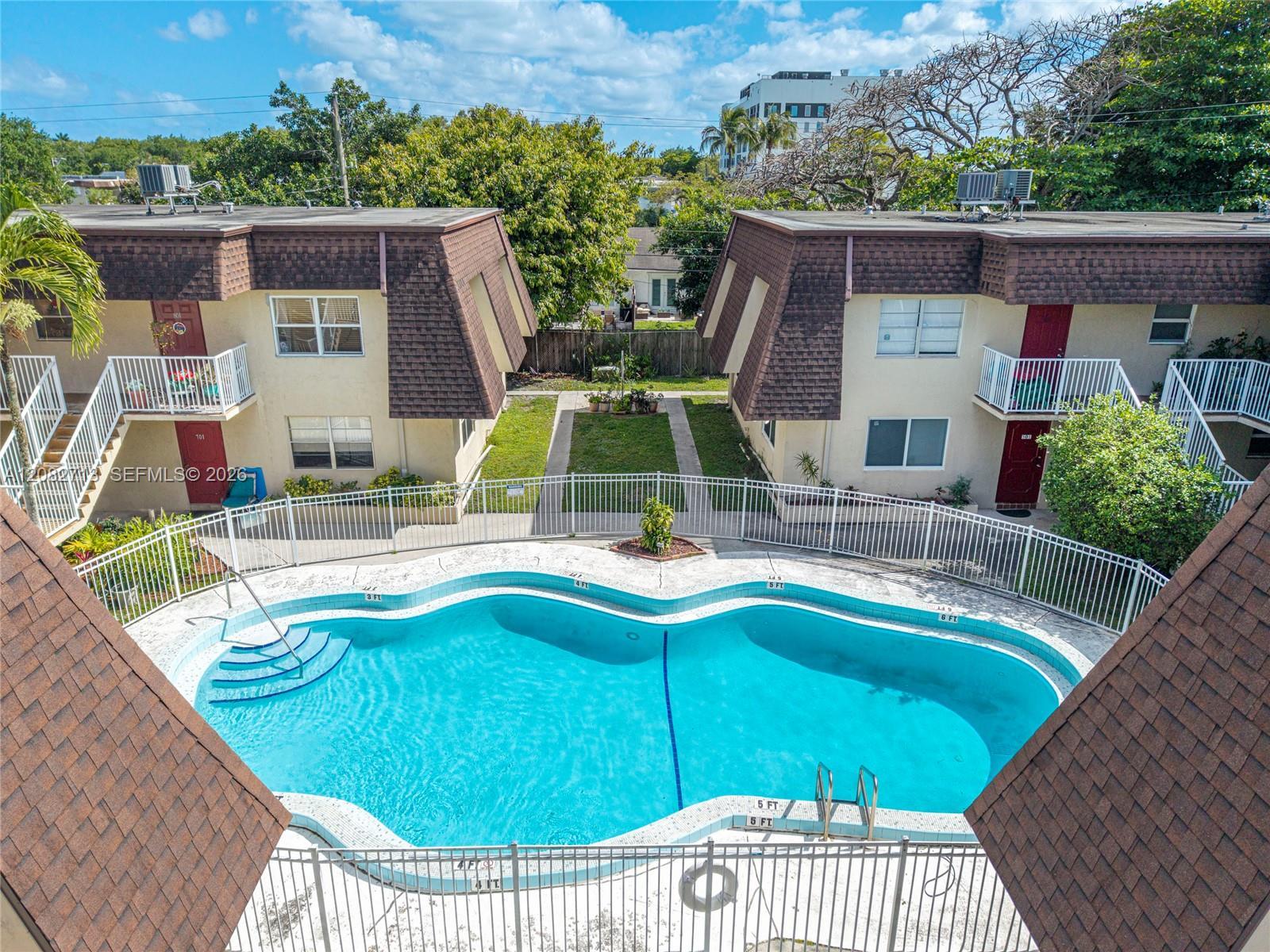 4524 SW 54th St, Dania Beach FL 33314 photo 2