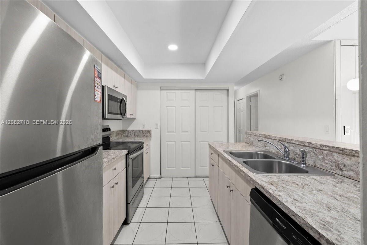 7425 SW 13th St, North Lauderdale FL 33068 photo 3