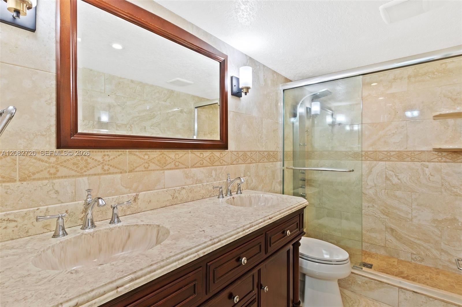 1300 W 47th Pl # 223, Hialeah FL 33012 photo 2