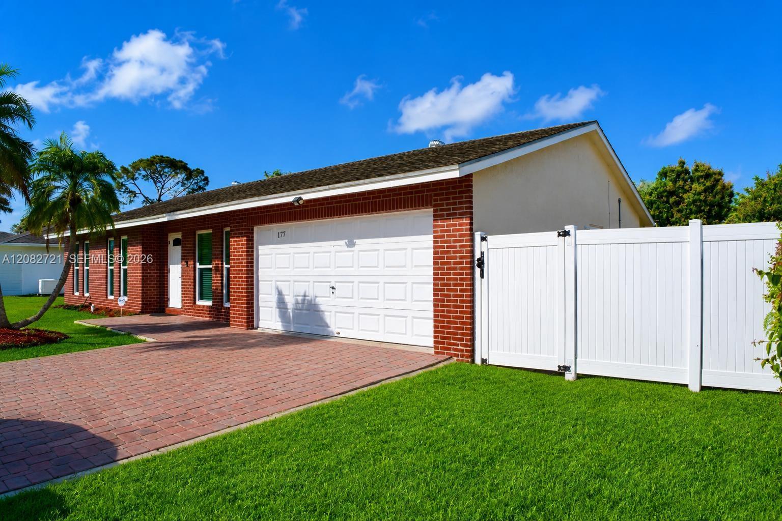 177 Dove Cir, Royal Palm Beach FL 33411 photo 2