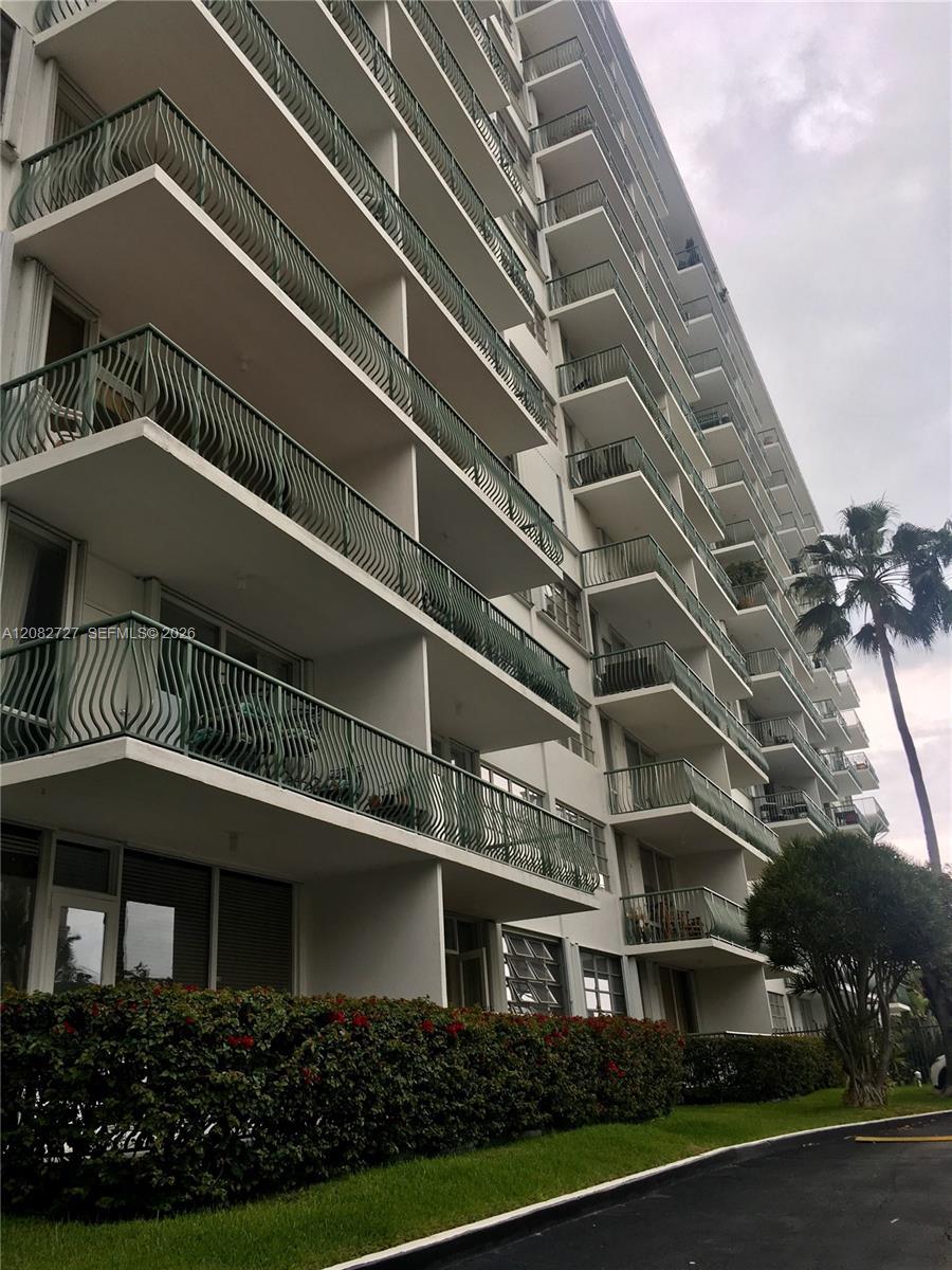 Property at 1408 Brickell Bay Dr # 912, Miami FL 33131