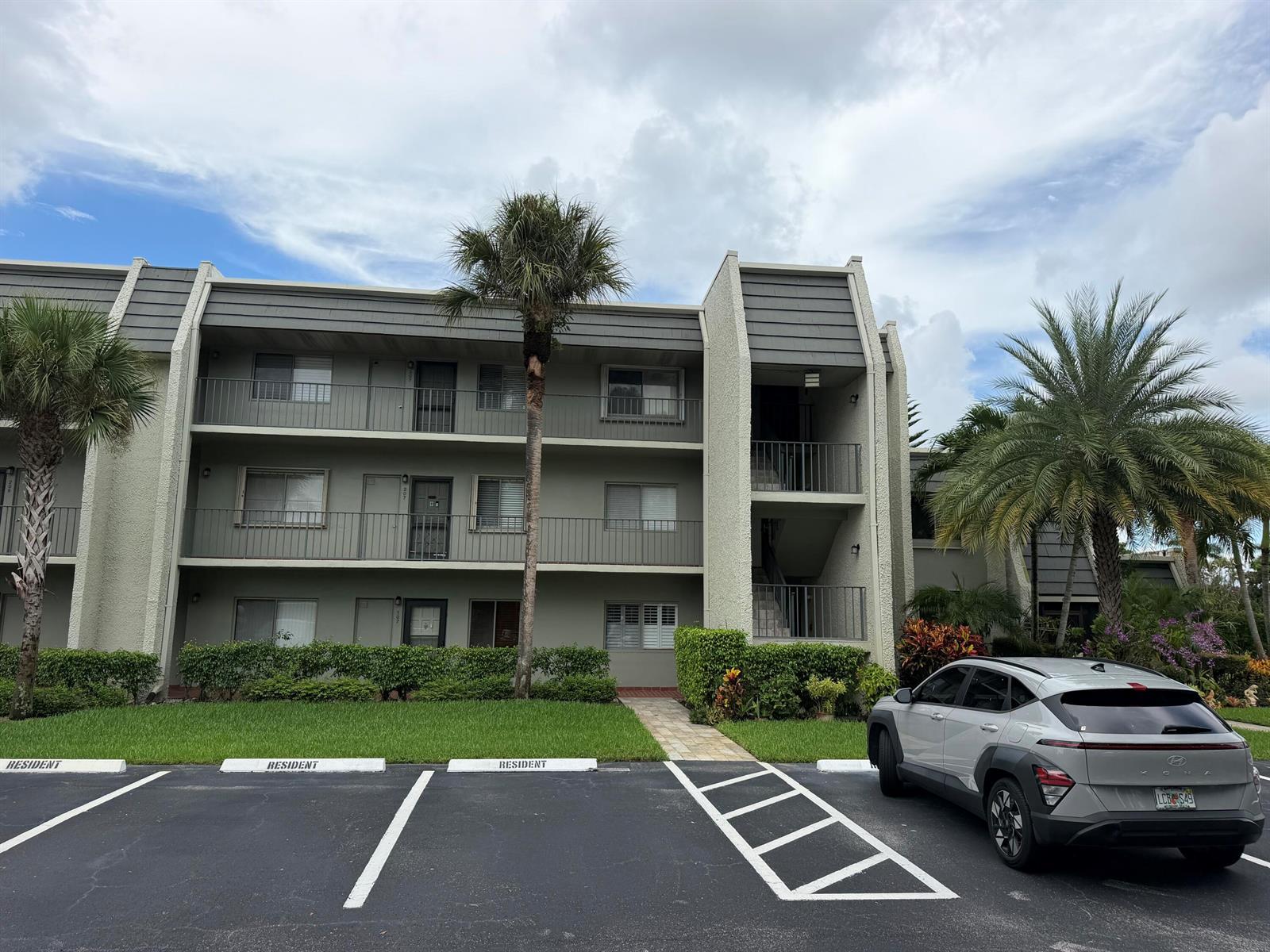 4120 Tivoli Court # 208, Lake Worth FL 33467 photo 3