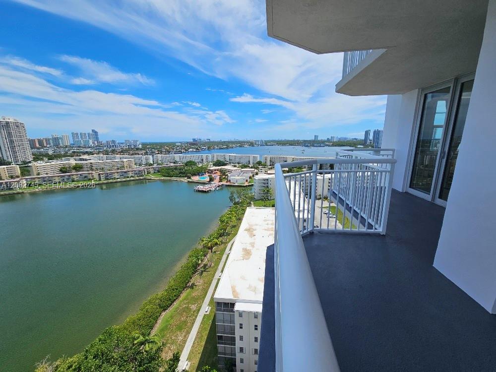 18041 Biscayne Blvd # 1805, Aventura FL 33160 photo 3