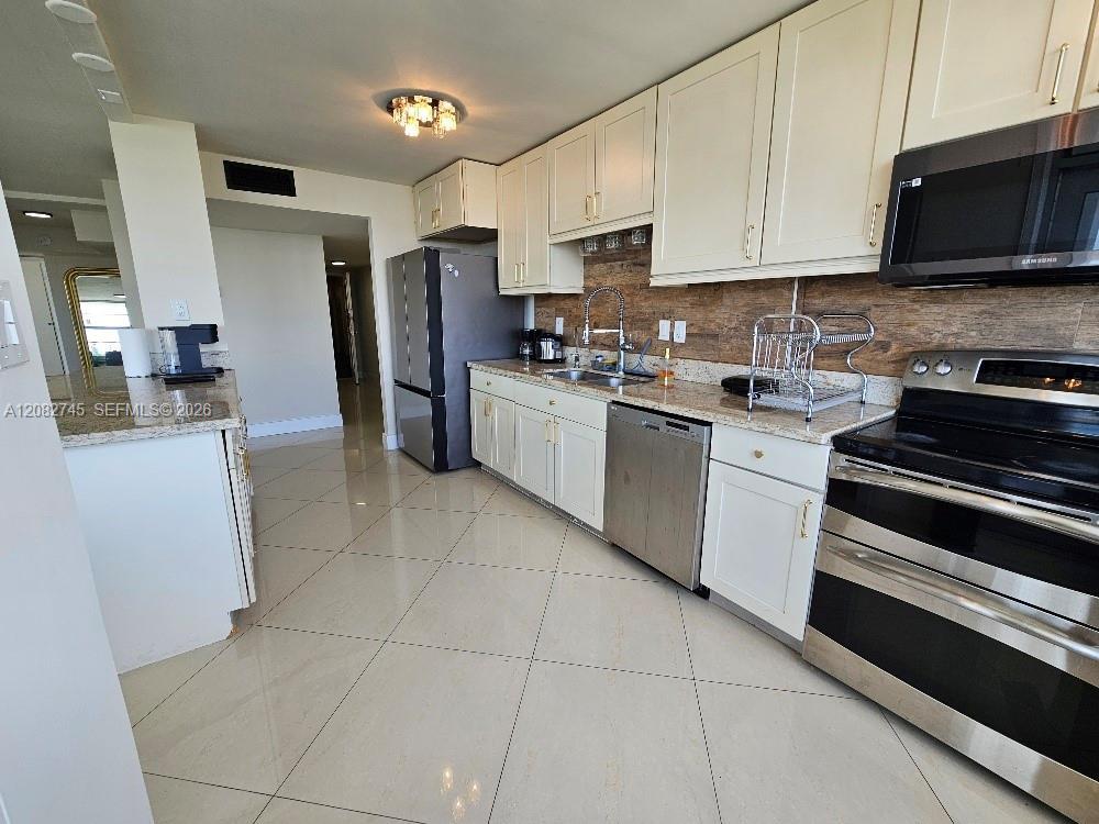 18041 Biscayne Blvd # 1805, Aventura FL 33160 photo 5
