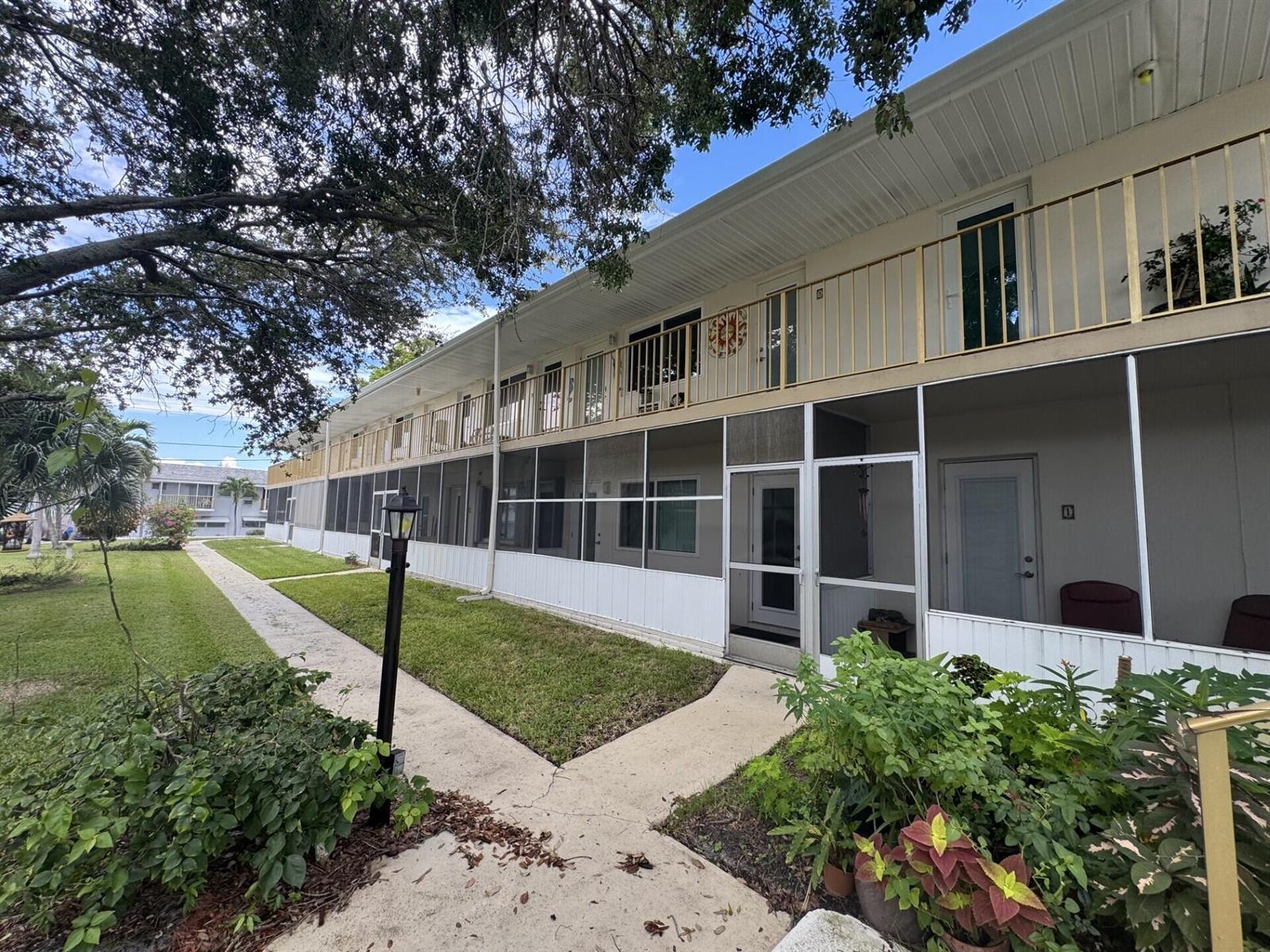 11 SW 4TH Avenue # 1, Boca Raton FL 33432 photo 2