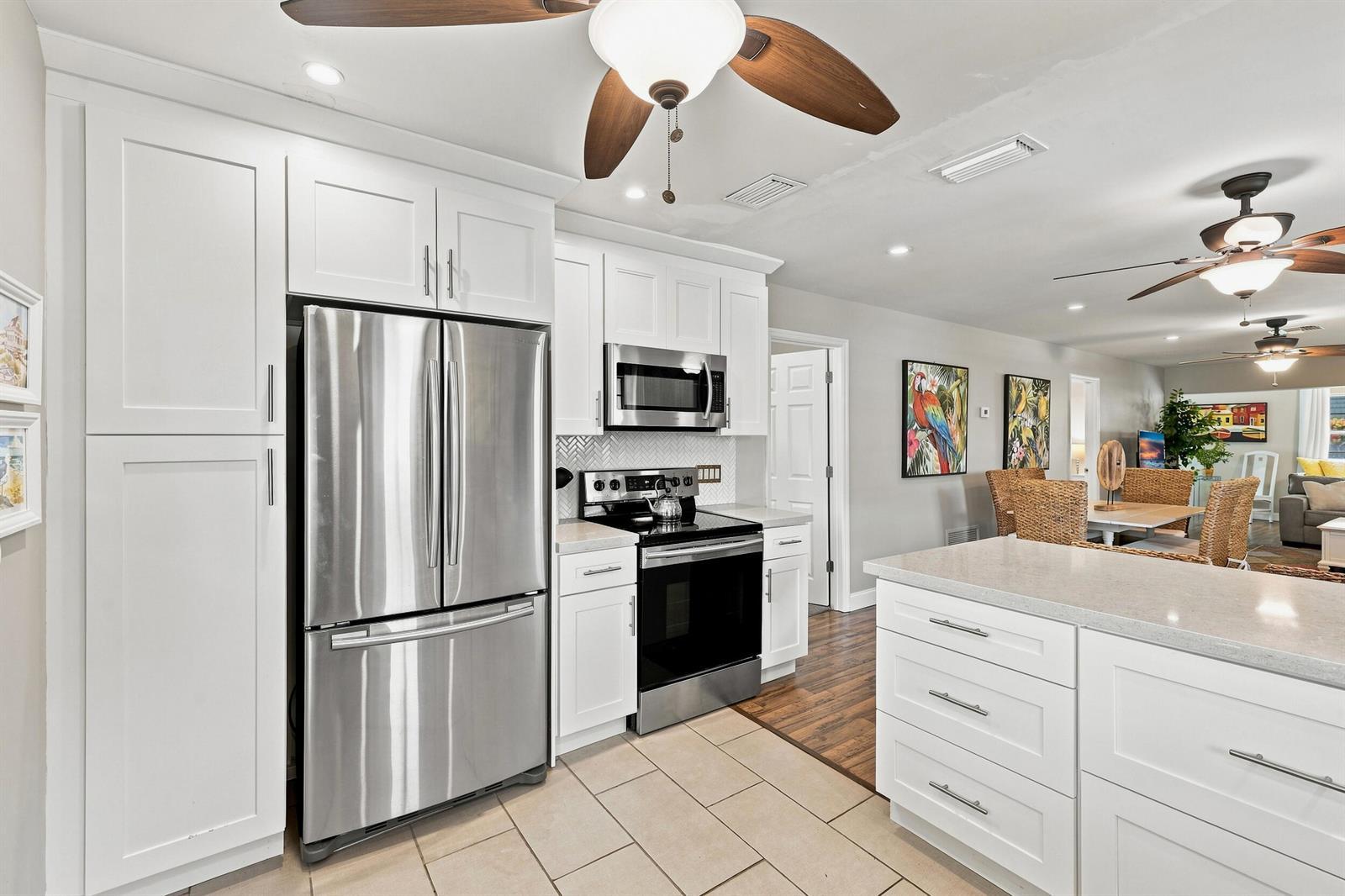 435 BLUEBIRD Lane, Delray Beach FL 33445 photo 3