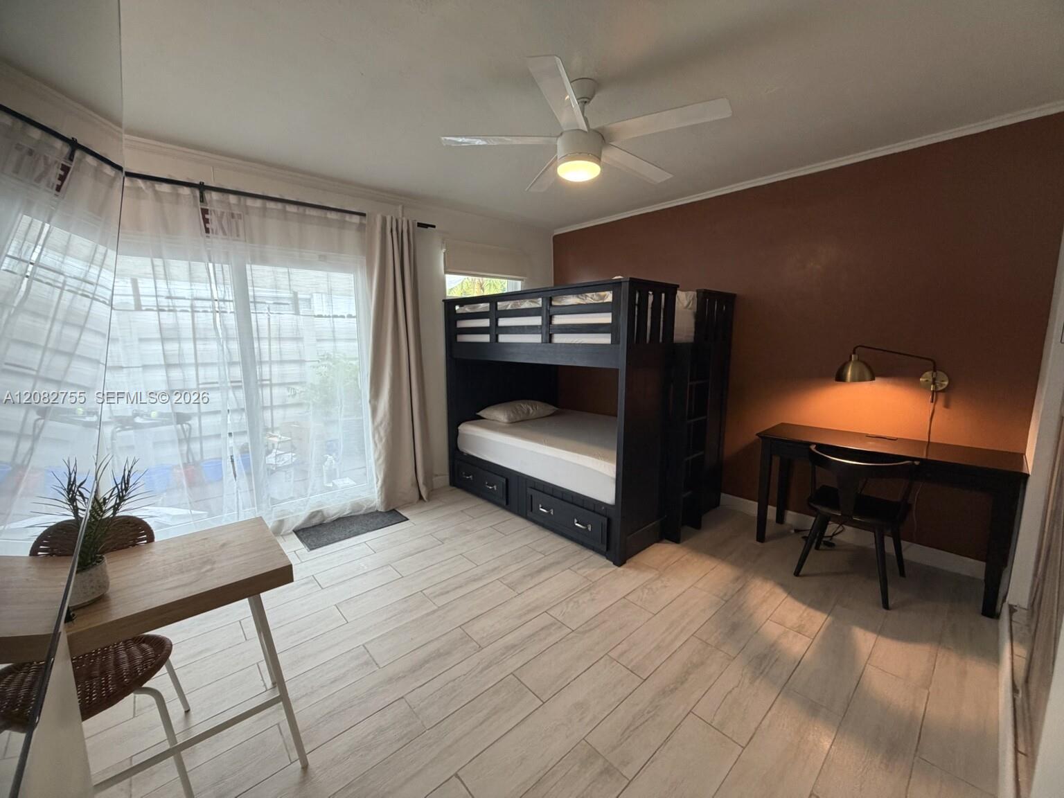 1300 Arthur St, Hollywood FL 33019 photo 2