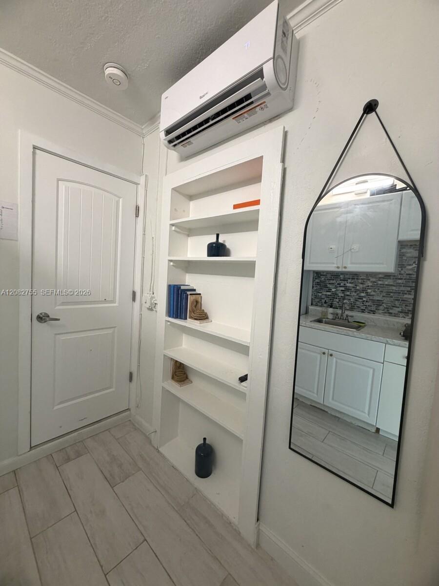 1300 Arthur St, Hollywood FL 33019 photo 5