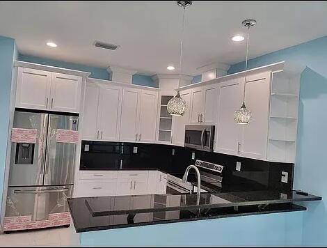409 BROWARD Avenue, FL 33463 photo 2