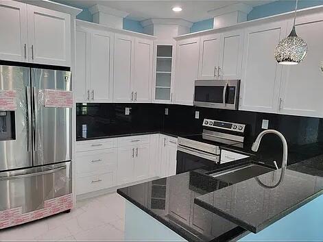 409 BROWARD Avenue, FL 33463 photo 3