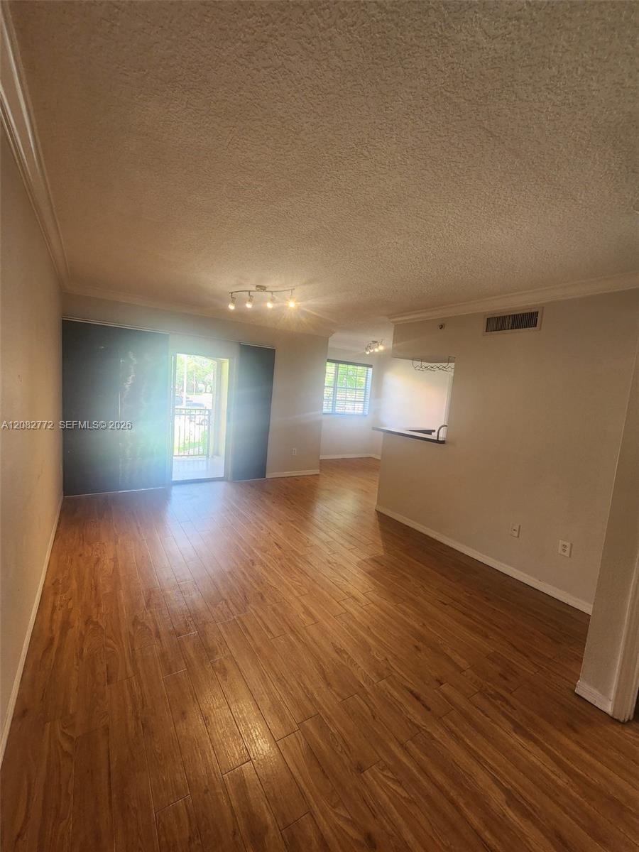 Pembroke Pines, FL 33025 photo 2
