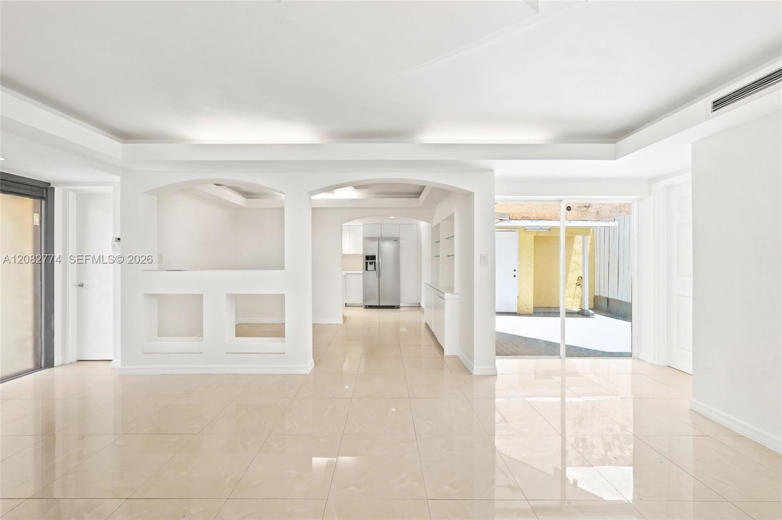 9674 Fontainebleau Blvd # 28, Miami FL 33172 photo 4