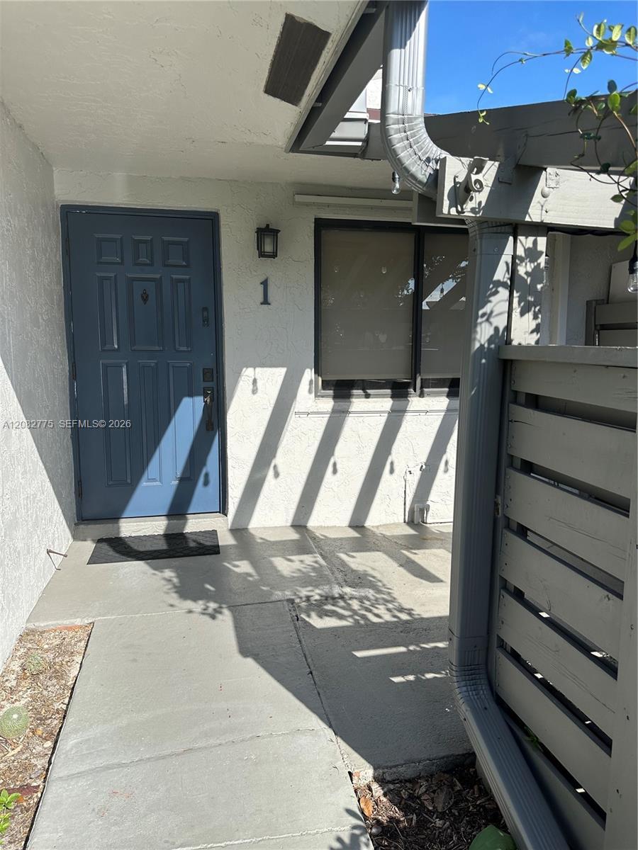 445 Lakeview Dr # 1, Weston FL 33326 photo 2