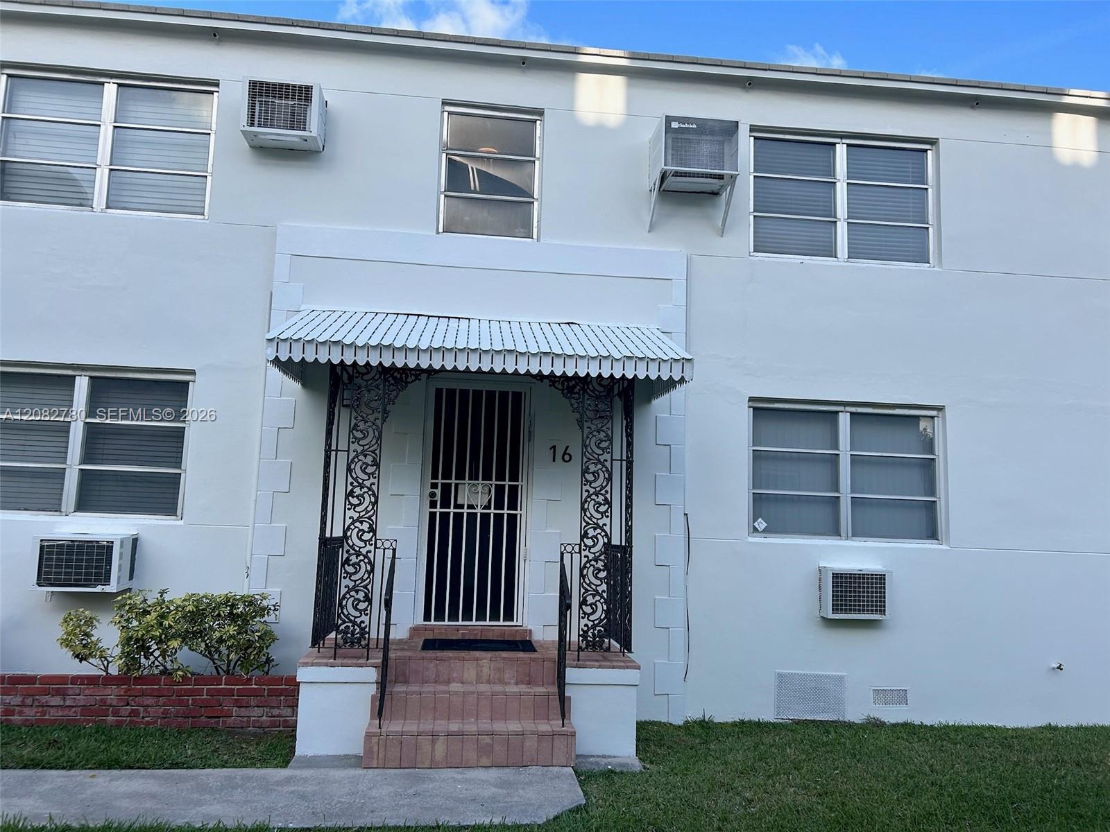 16 Santillane Ave # 4, Coral Gables FL 33134