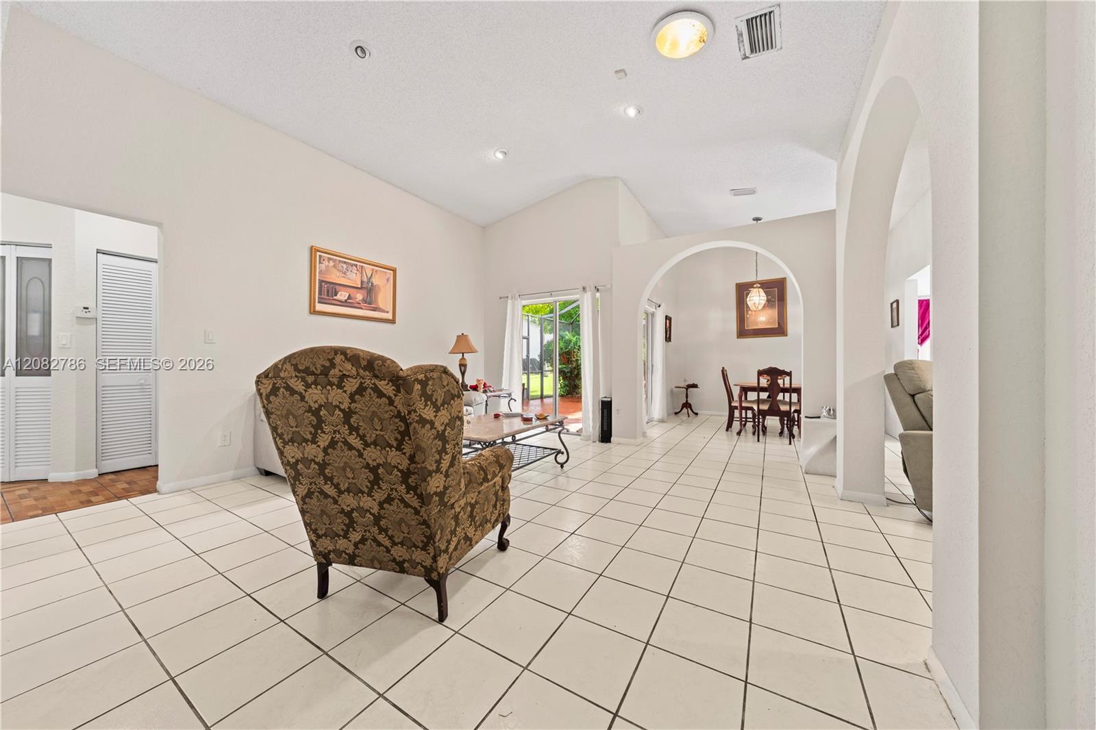 20315 SW 86th Ct, Cutler Bay FL 33189 photo 4