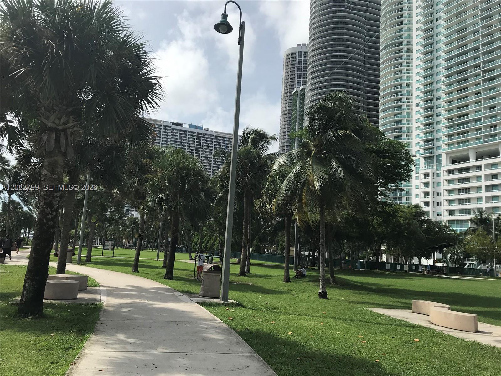1800 N Bayshore Dr # 2204, Miami FL 33132 photo 3