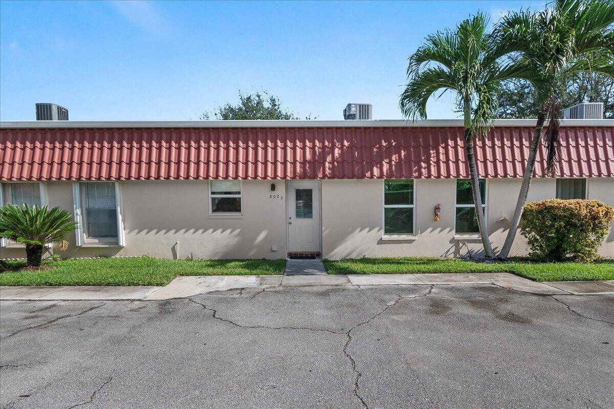 892 WORCESTER Lane # B, Lake Worth FL 33467