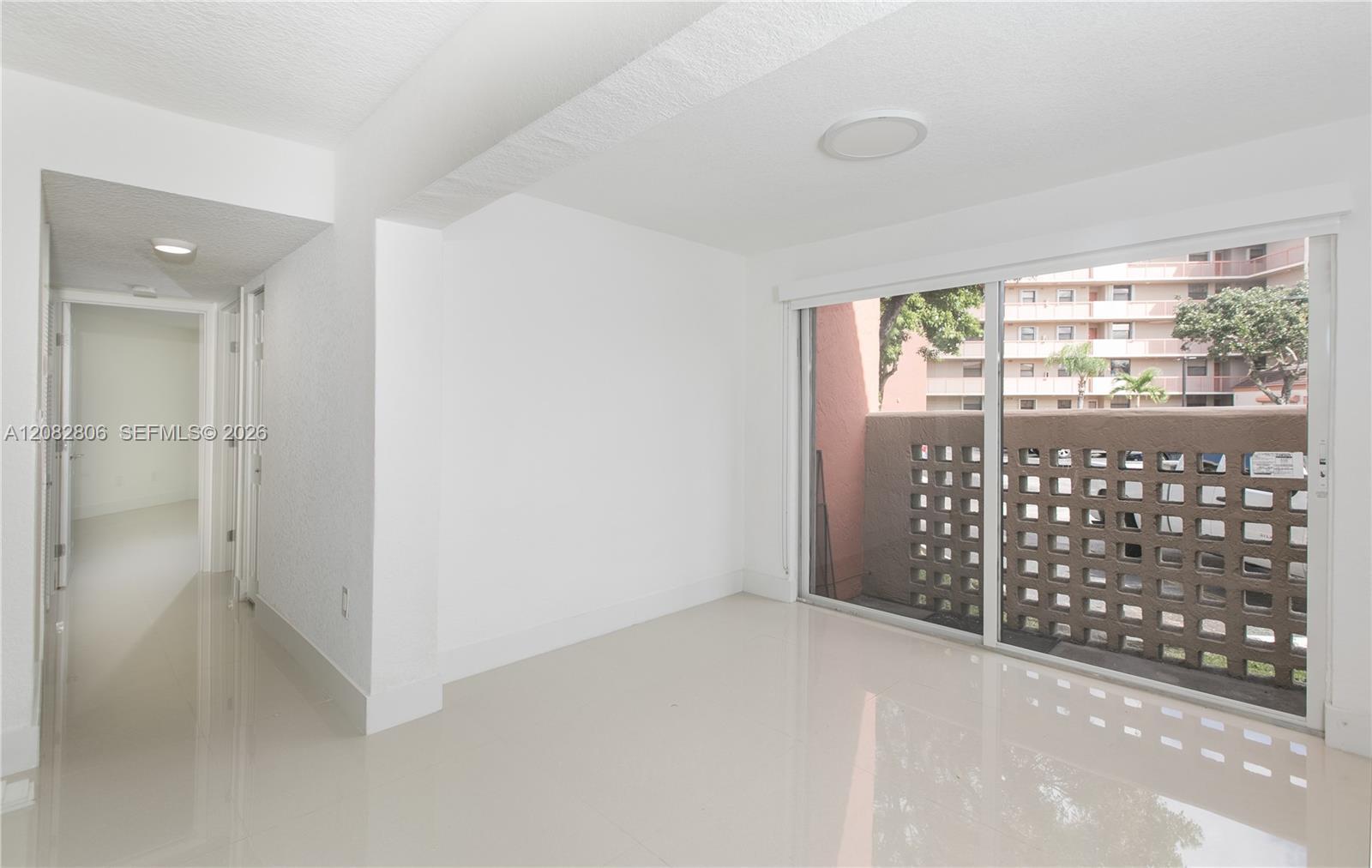 10241 NW 9 STREET CIR # 5, Miami FL 33172 photo 3