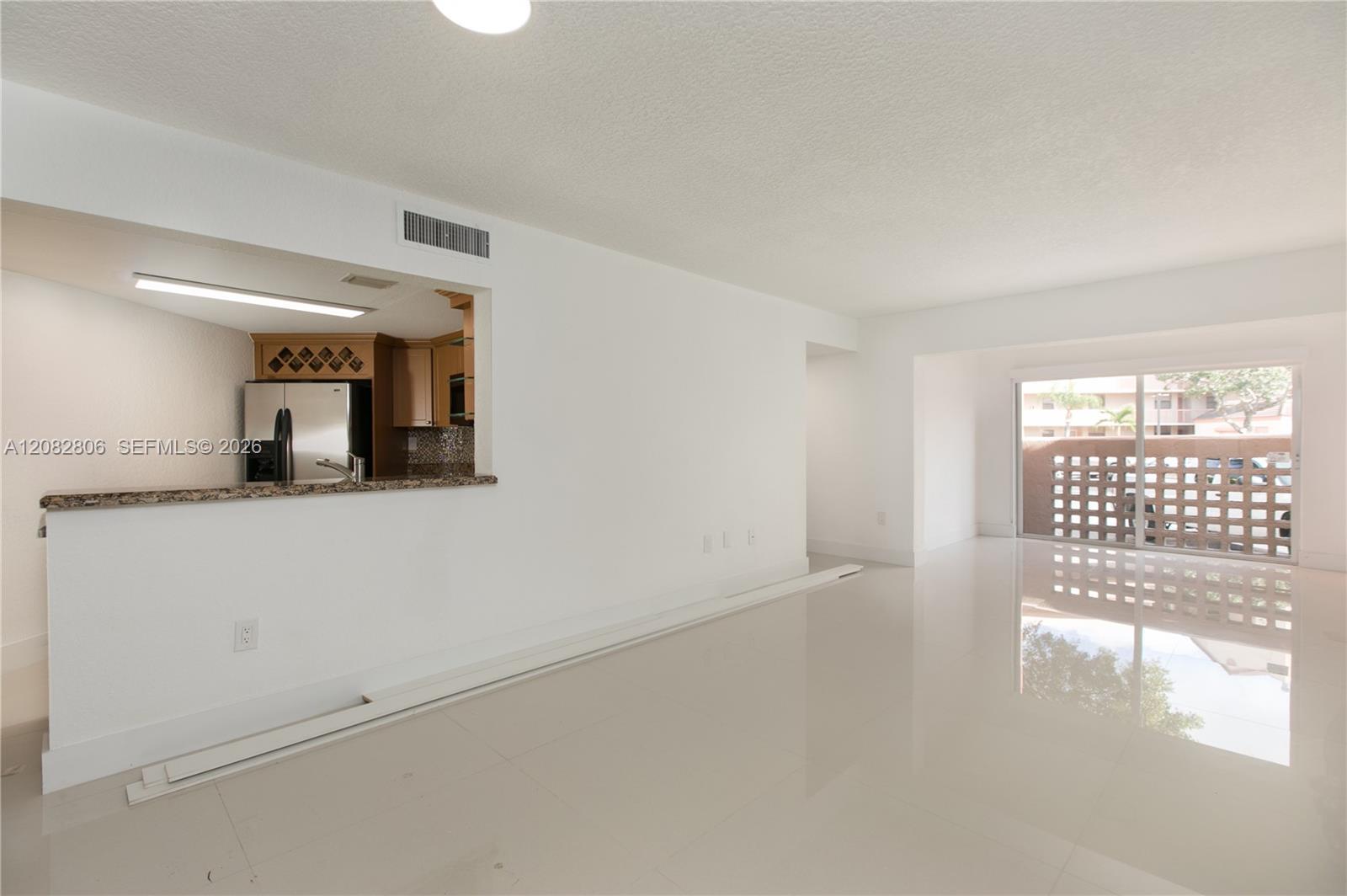 10241 NW 9 STREET CIR # 5, Miami FL 33172 photo 4