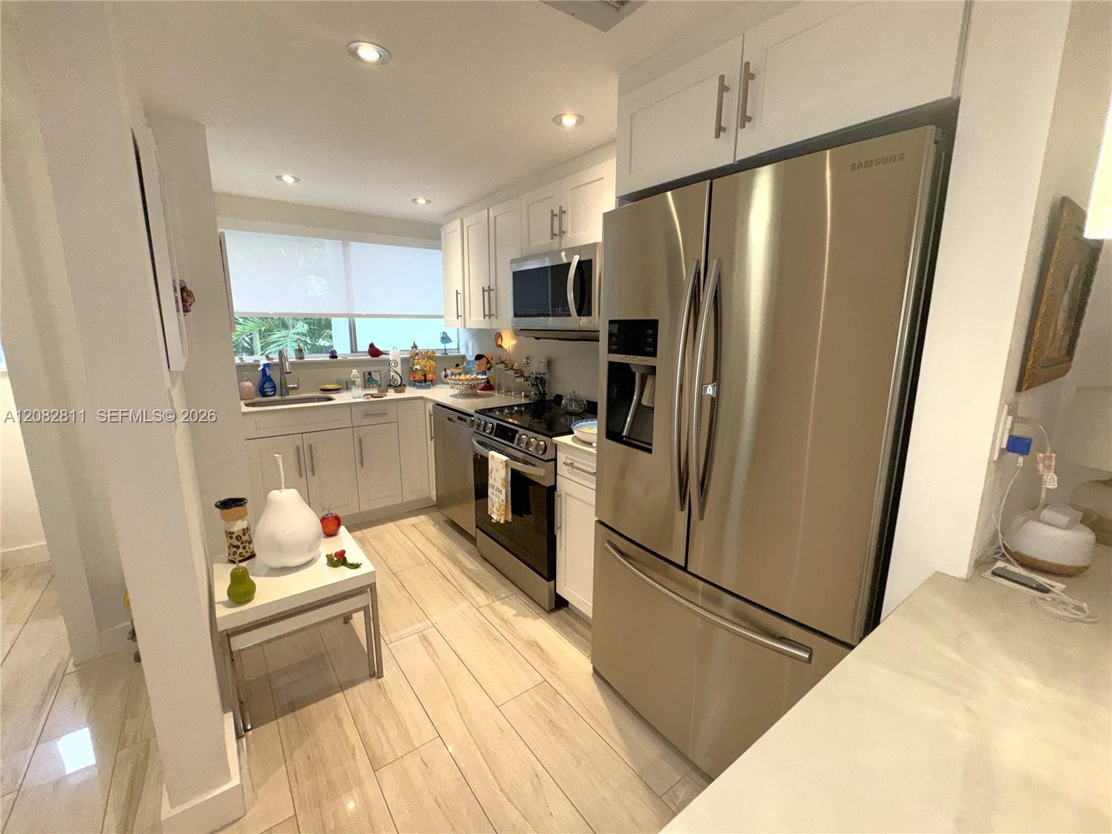1910 SW 17th Ave # 8, Miami FL 33145 photo 4