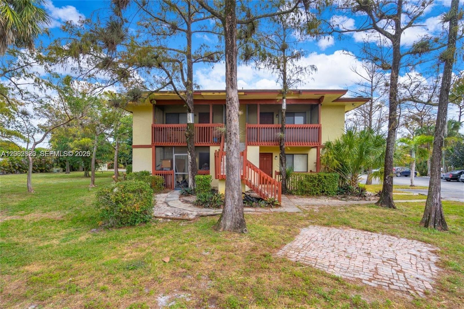 2070 NW 43rd Ter # 6, Lauderhill FL 33313