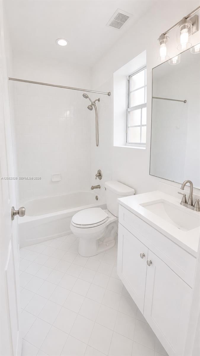 1570 NE 33rd Rd # 11, Homestead FL 33033 photo 4