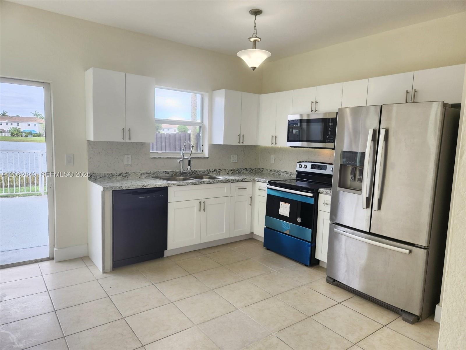 1525 SE 31st Ct # 1525, Homestead FL 33035 photo 4