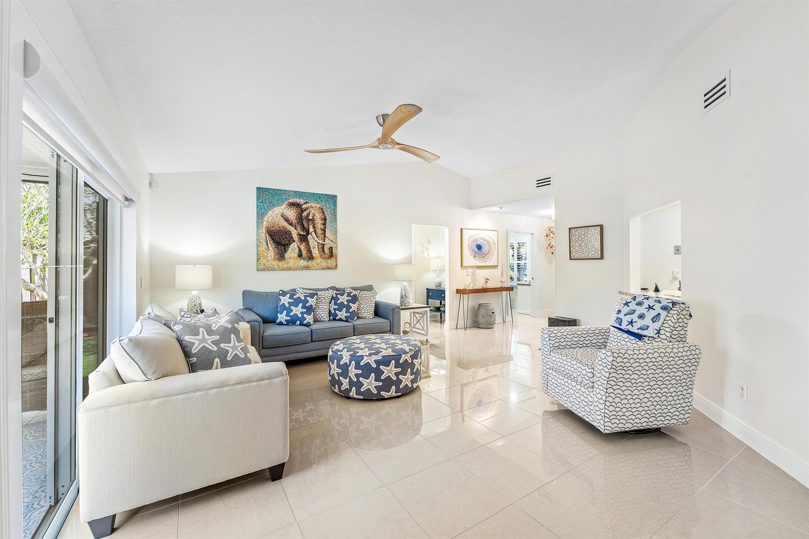 140 Arrowhead Circle, Jupiter FL 33458 photo 2