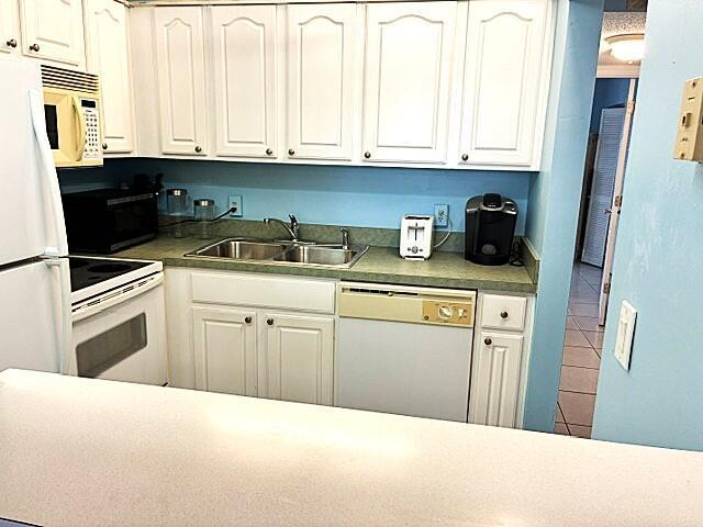 110 MARKHAM F # 110, Deerfield Beach FL 33442 photo 5