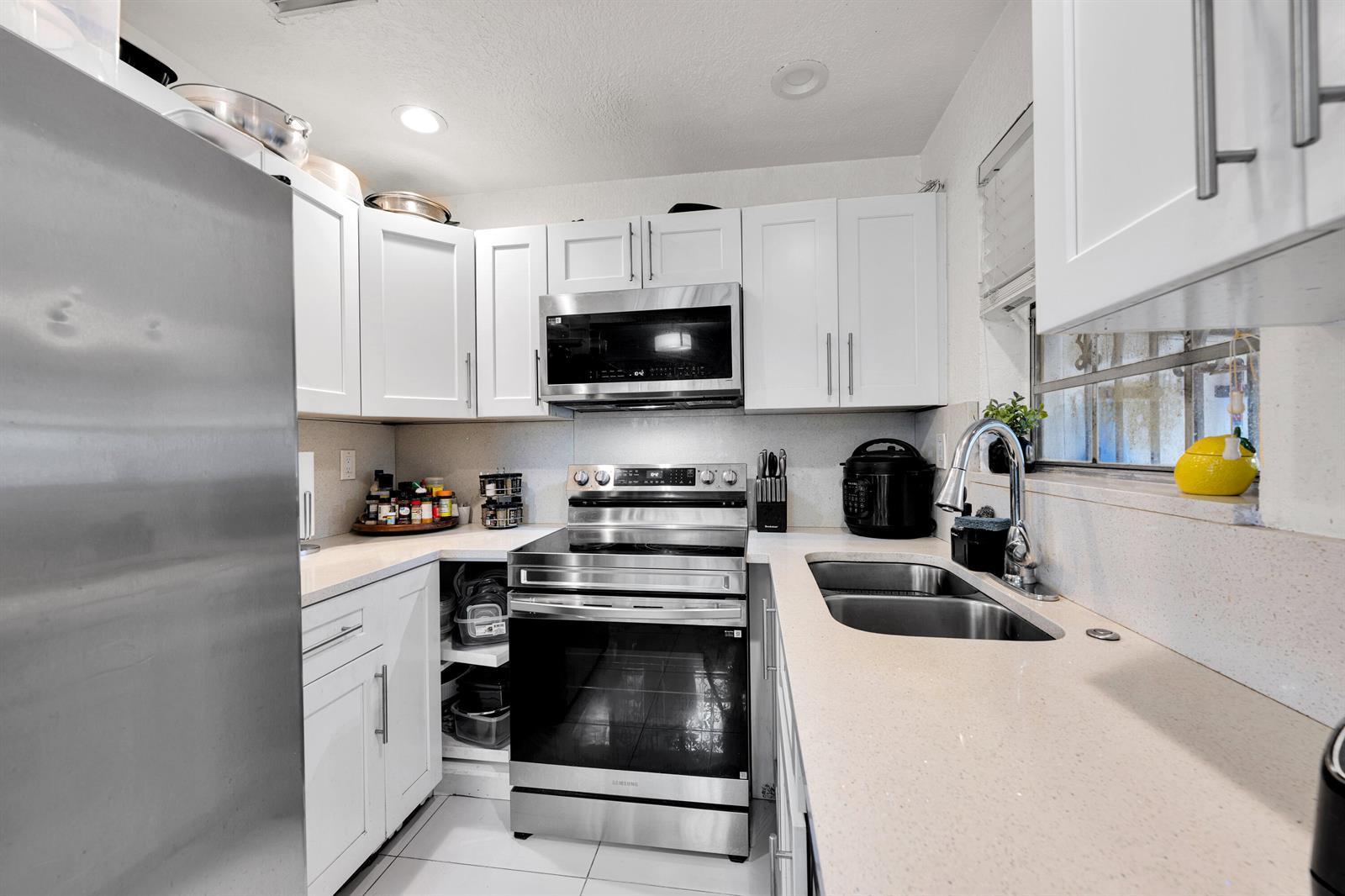 406 SW 15TH Terrace, Delray Beach FL 33444 photo 4