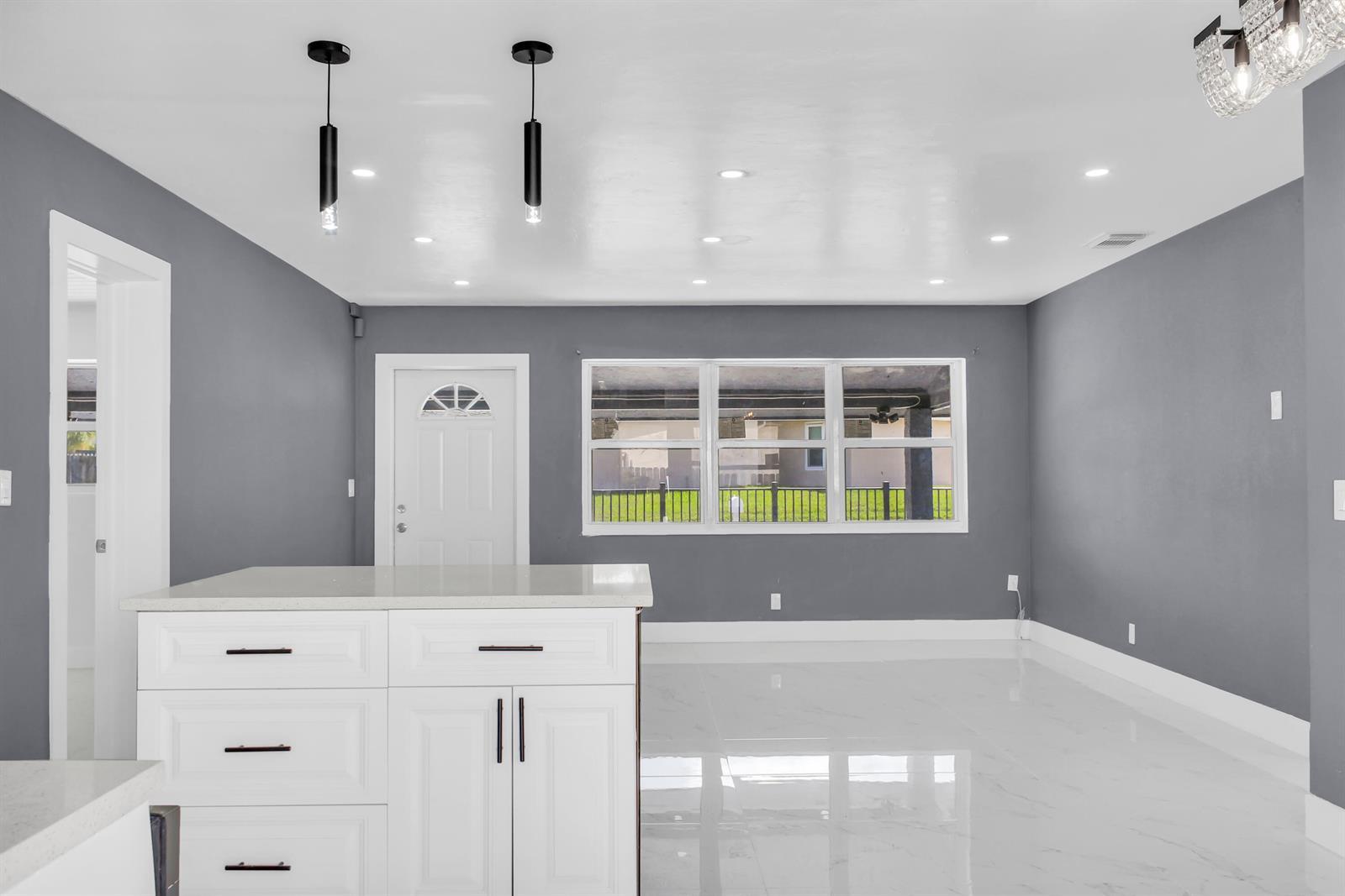 915 SW 3RD Street, Boynton Beach FL 33435 photo 4