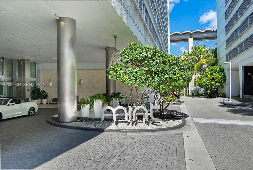 92 SW 3rd St # 4806, Miami FL 33130 photo 2
