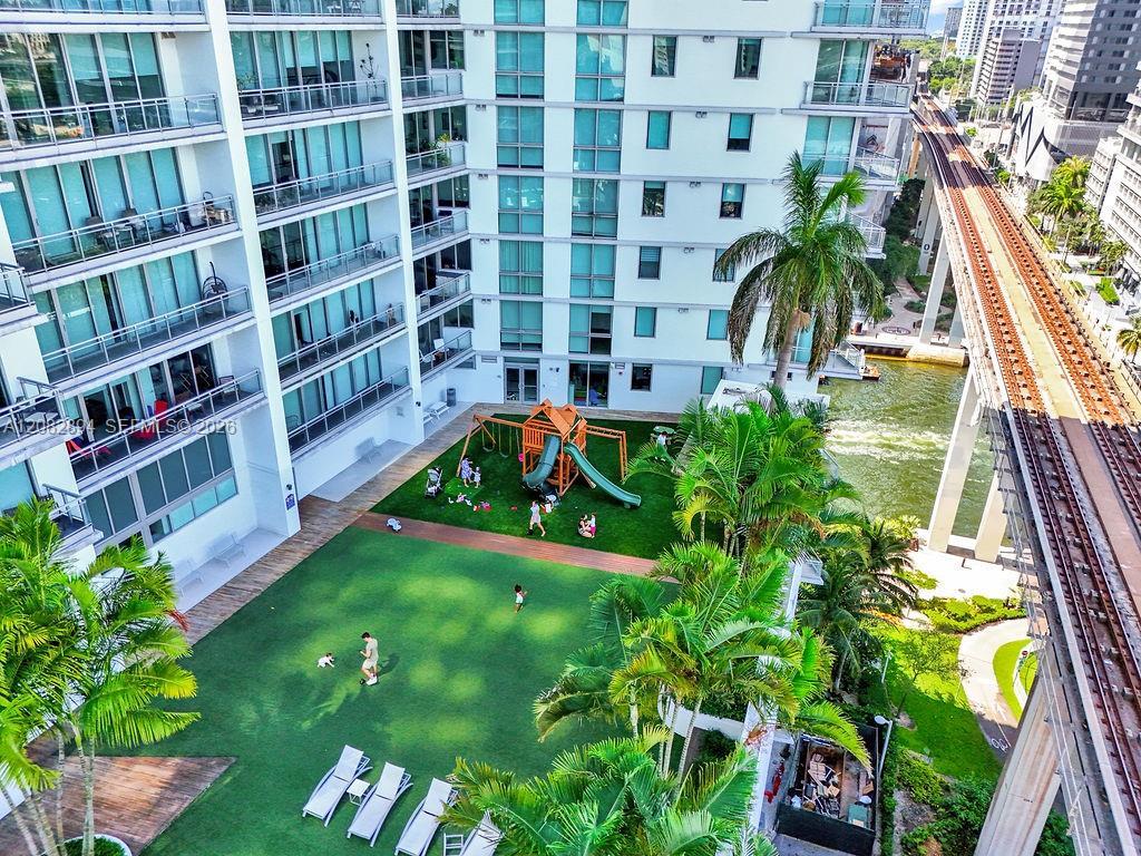 92 SW 3rd St # 4806, Miami FL 33130 photo 5