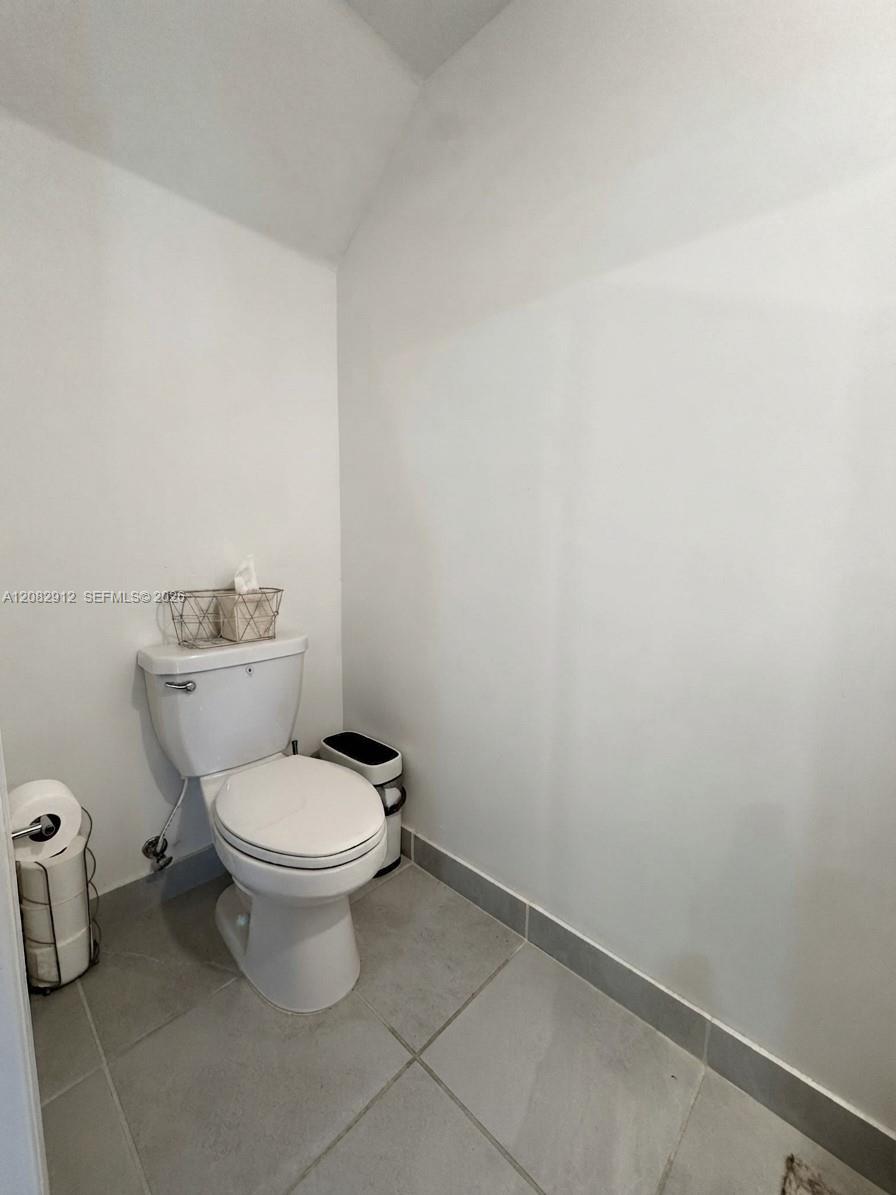 11449 W 34th Ln, Hialeah FL 33018 photo 3