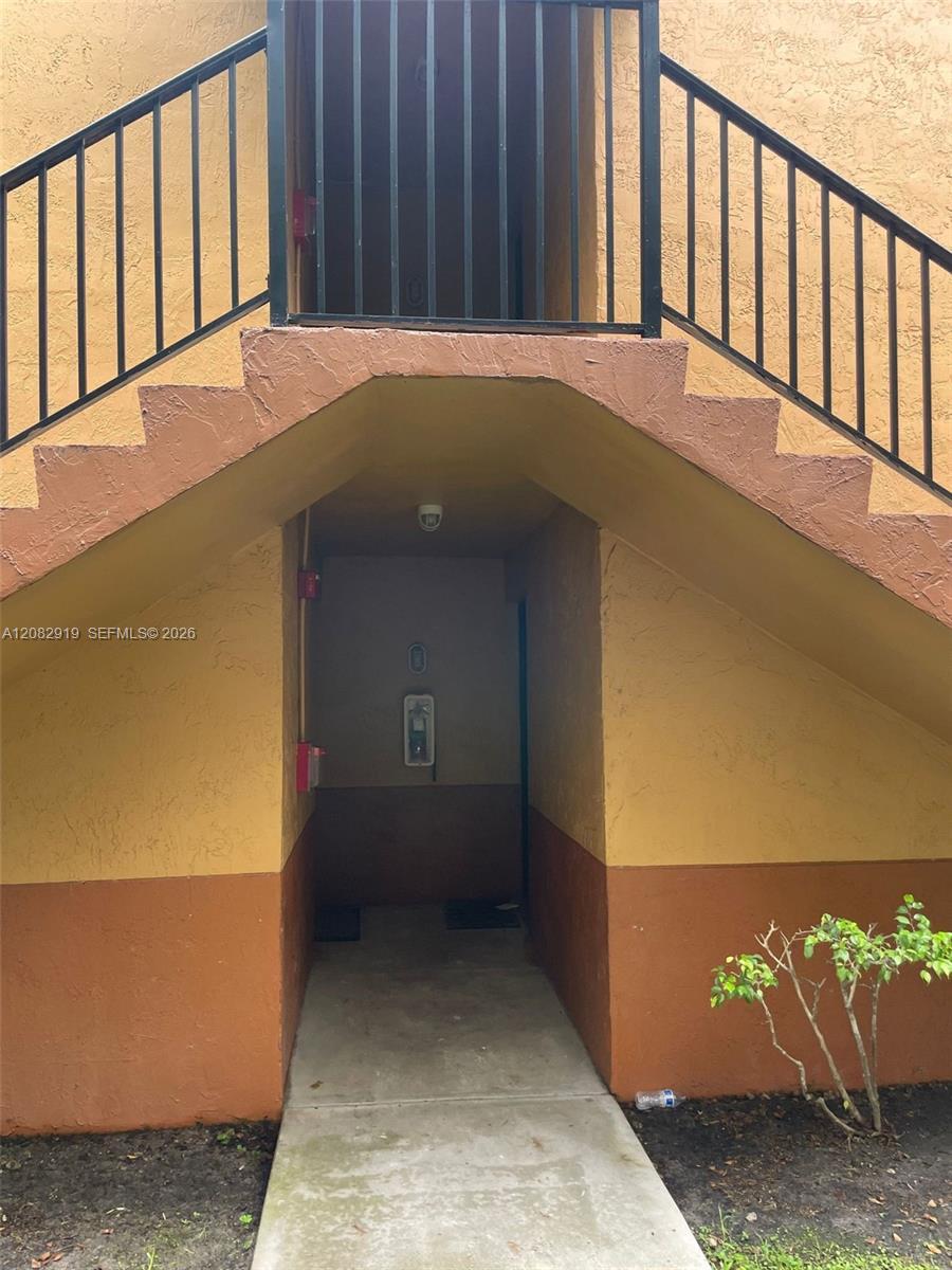 10757 Cleary Blvd # 111, Plantation FL 33324 photo 3