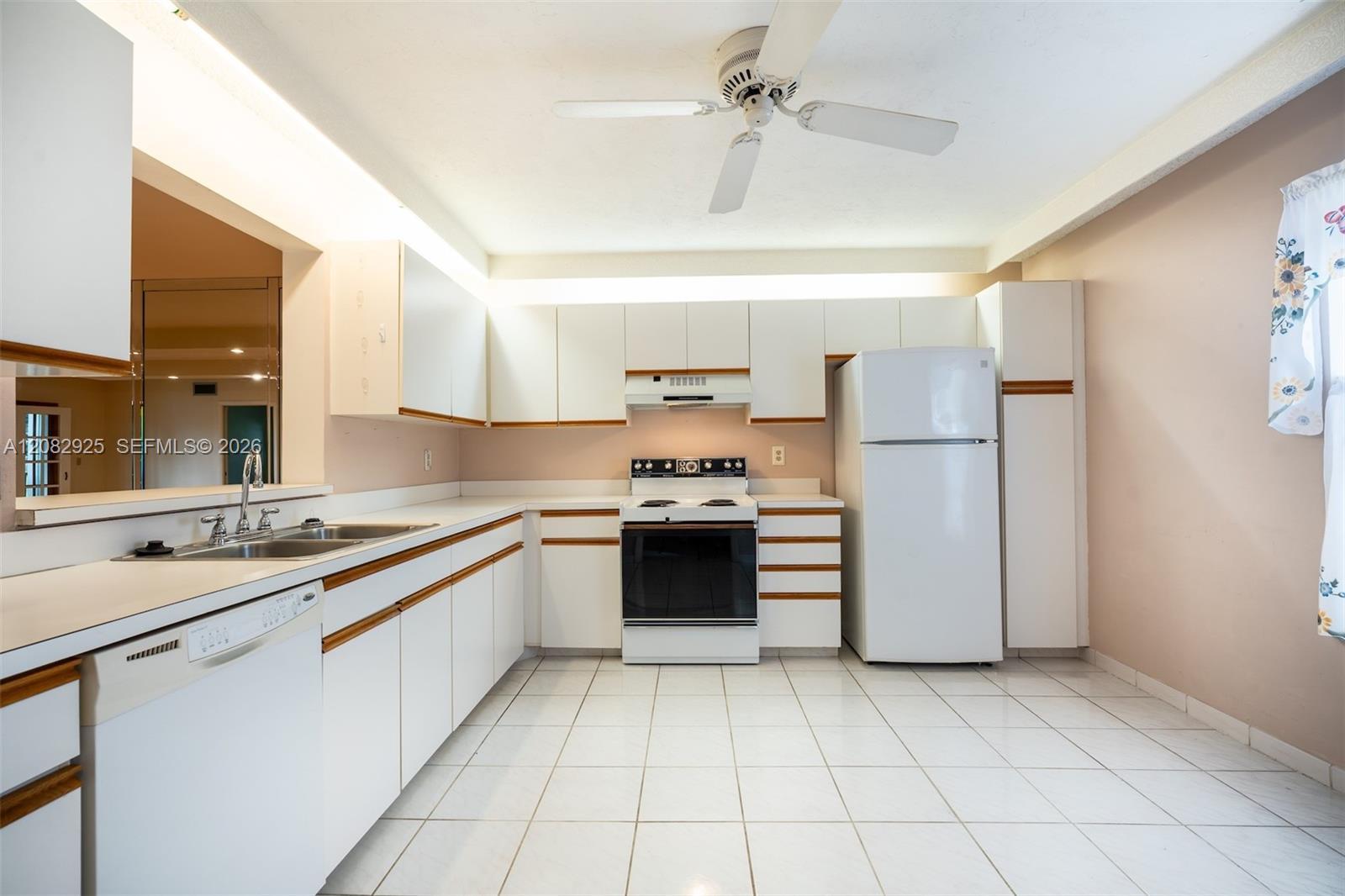 150 S Hollybrook Ter # 208, Pembroke Pines FL 33025 photo 2
