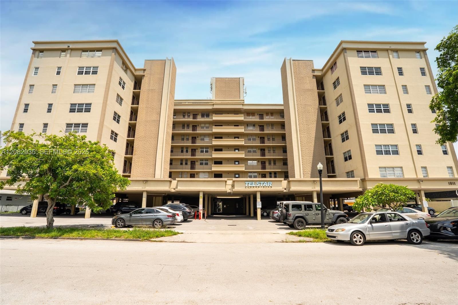 1811 Jefferson St # 601, Hollywood FL 33020