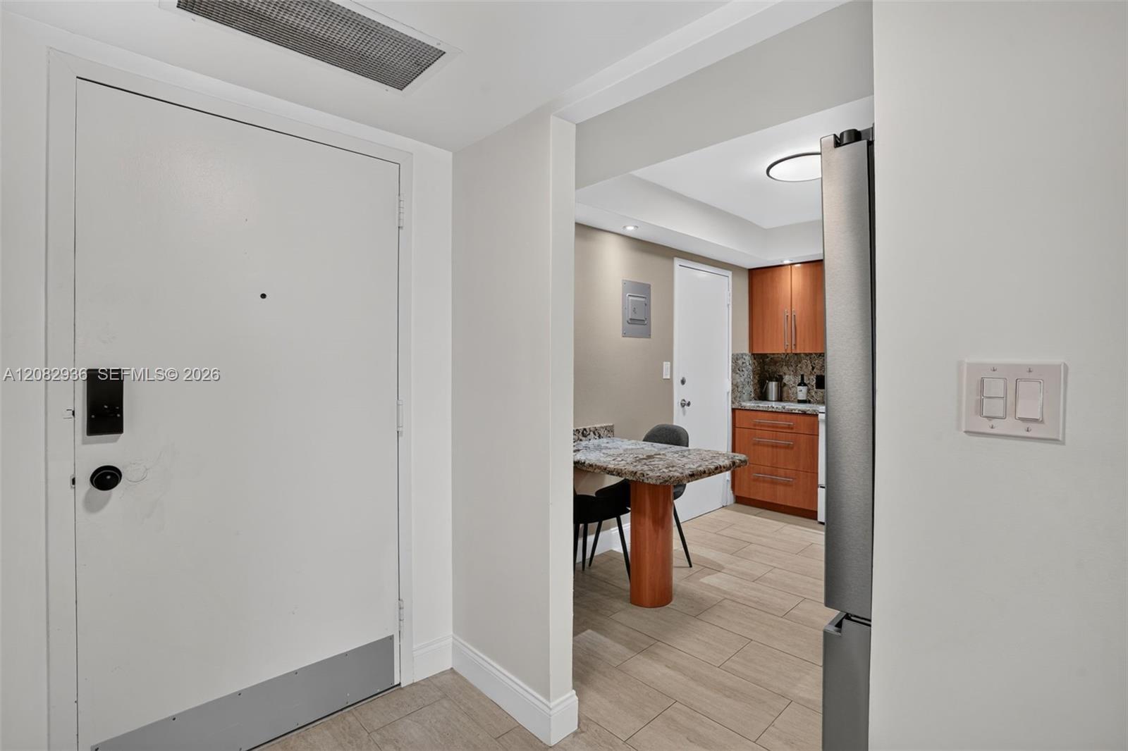 427 Golden Isles Dr # 11C, Hallandale Beach FL 33009 photo 3