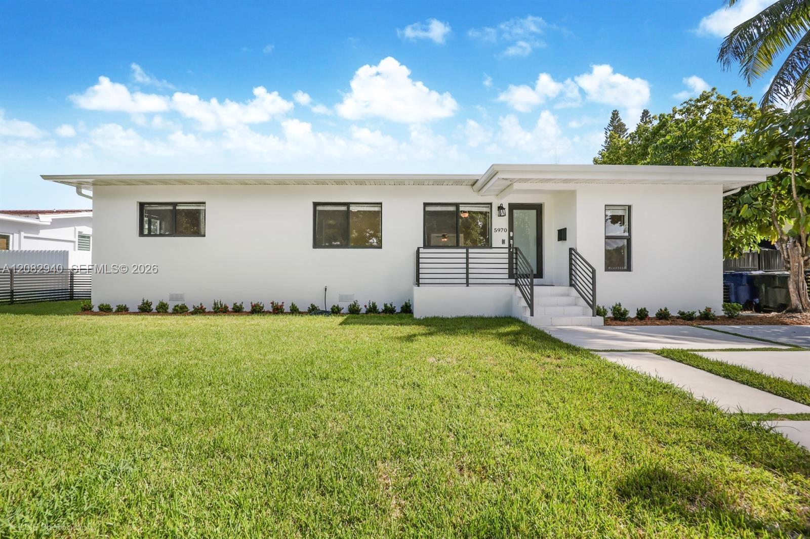 5970 SW 16th St, West Miami FL 33155 photo 2