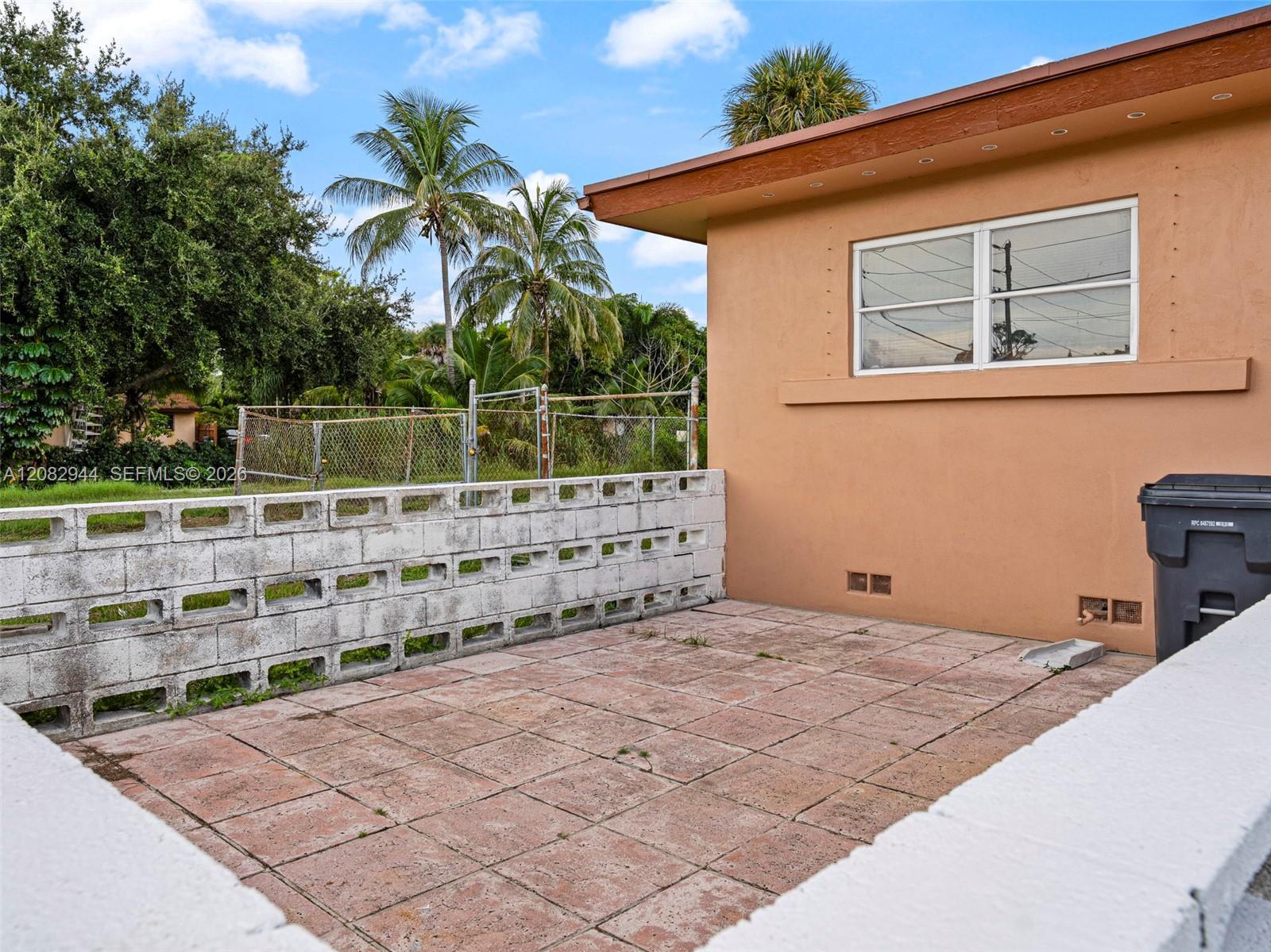 4475 Kirk Rd, Lake Worth FL 33461 photo 2