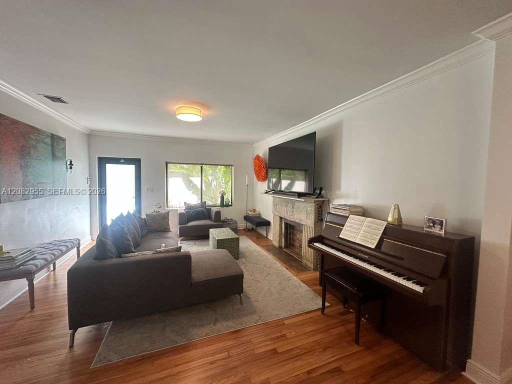 1105 Cortez St, Coral Gables FL 33134 photo 4