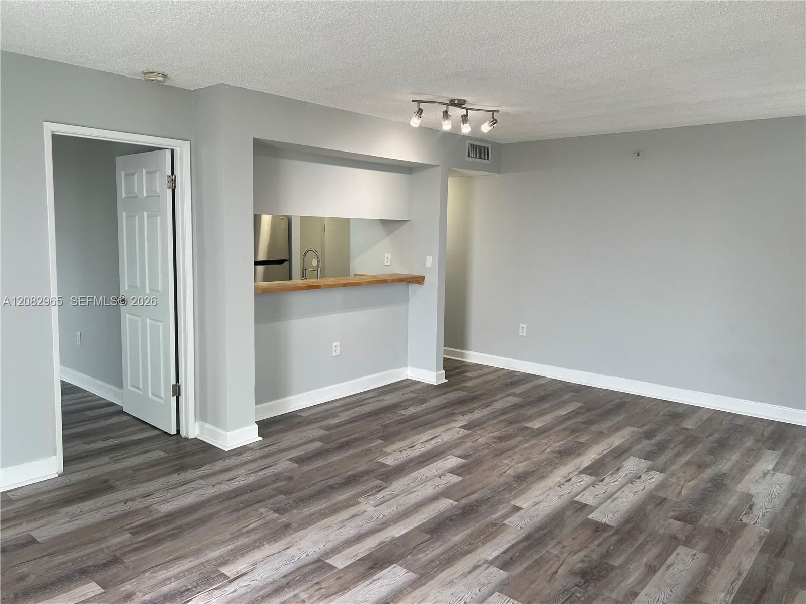 800 N Miami Ave # 909, Miami FL 33136 photo 3